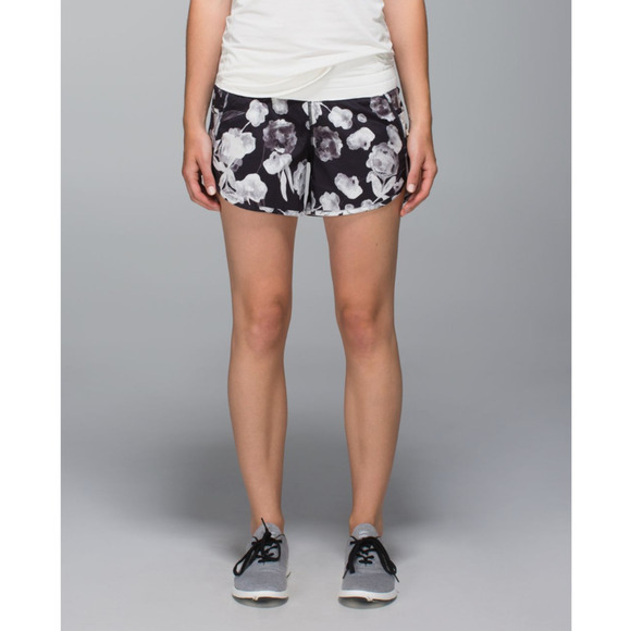 Lululemon Run Track Shorts 4 NWOT - Picture 8 of 14